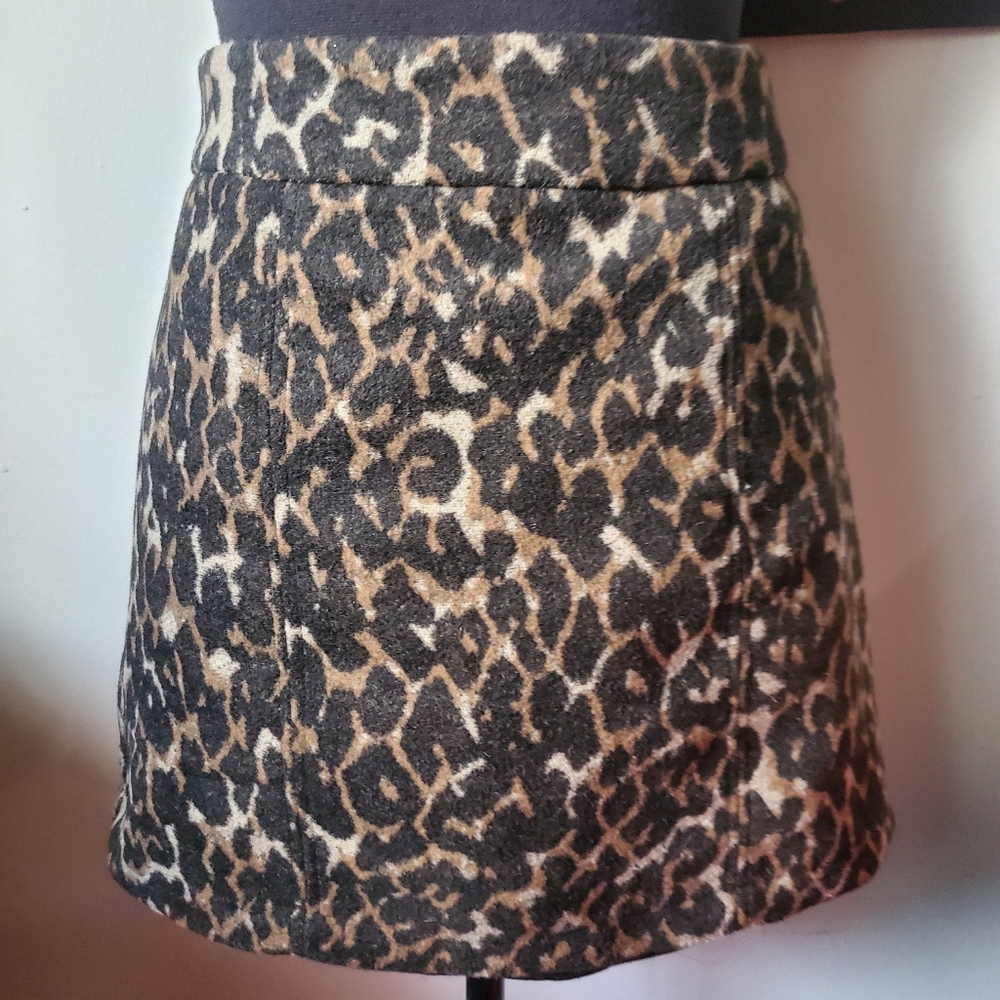 FOREVER 21 LEOPARD MINI SKIRT